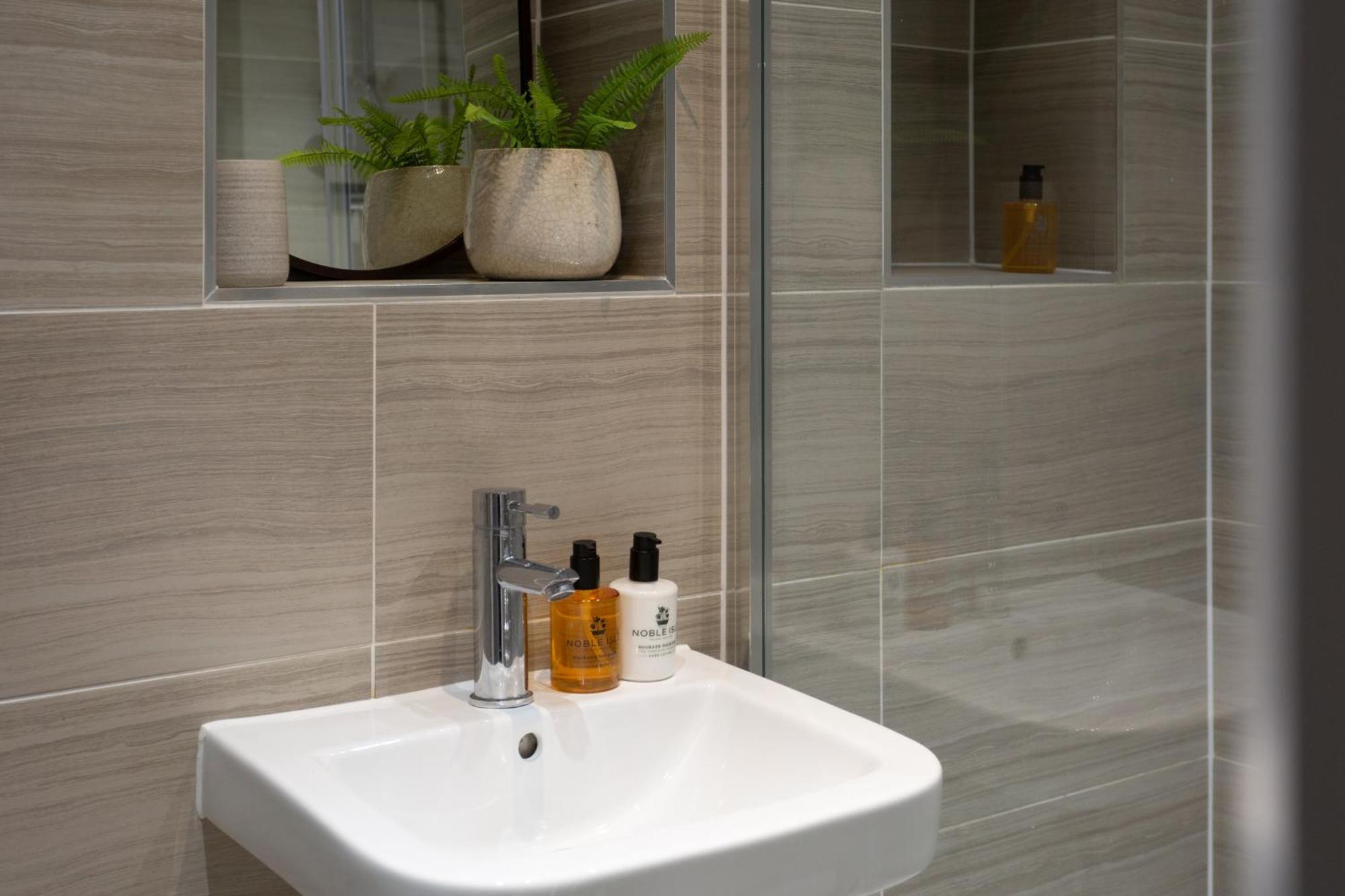 London Mews, Modern Apartment - Sleeps 4 York Extérieur photo