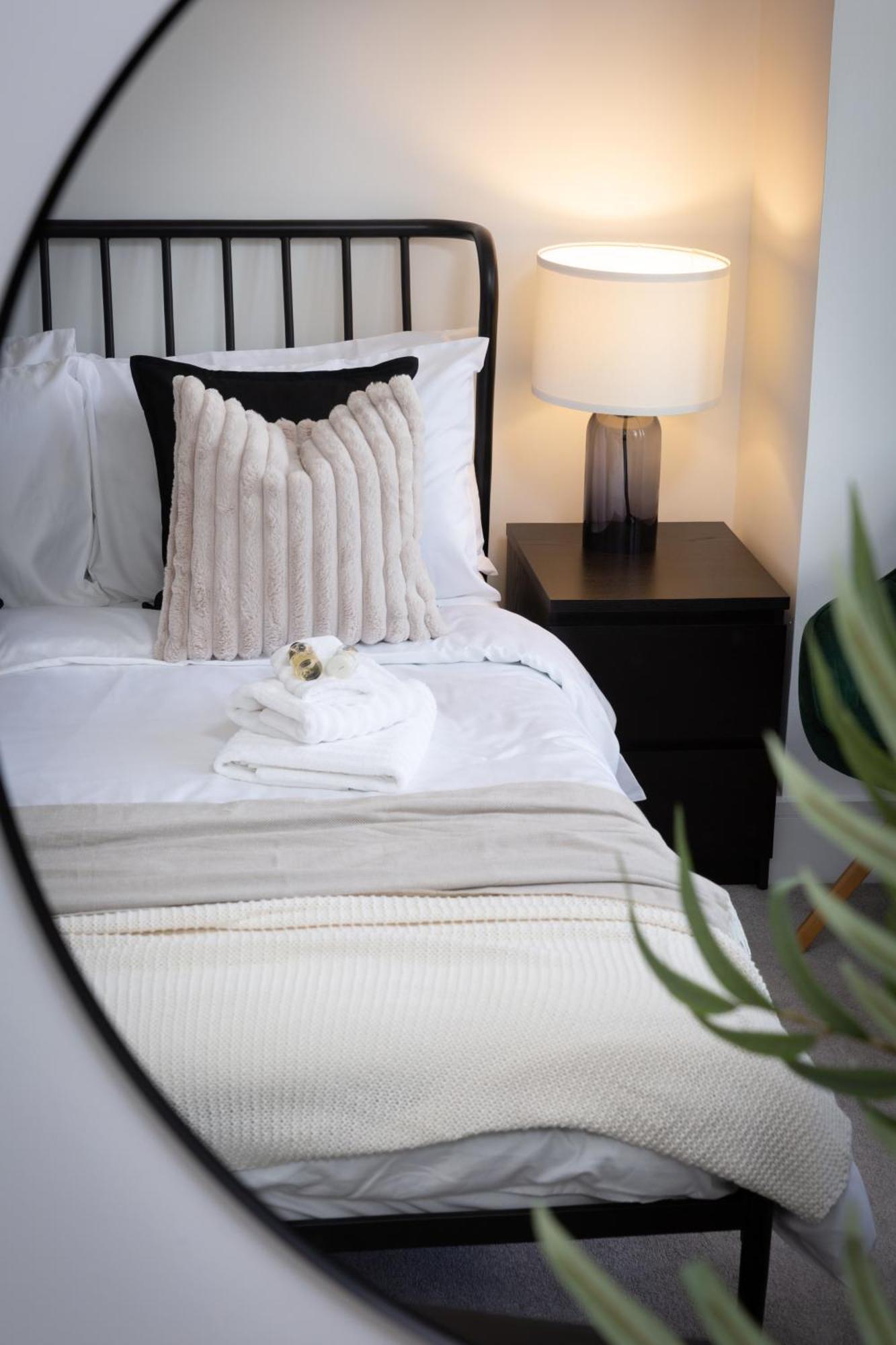 London Mews, Modern Apartment - Sleeps 4 York Extérieur photo